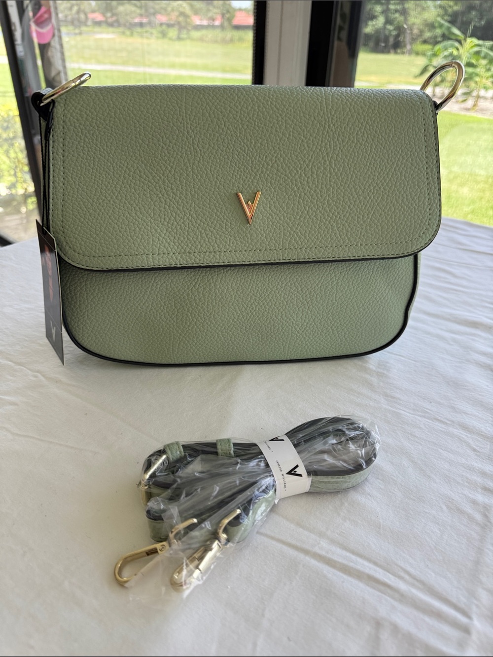 Vanessa Williams Crossbody Bag color Mint. 10”c8.5”x4.5”